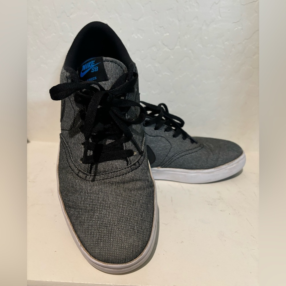 Nike SB Check
